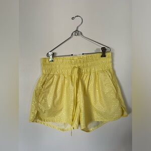BNWOT Zyia Yellow Fizz Bomber Shorts Size M